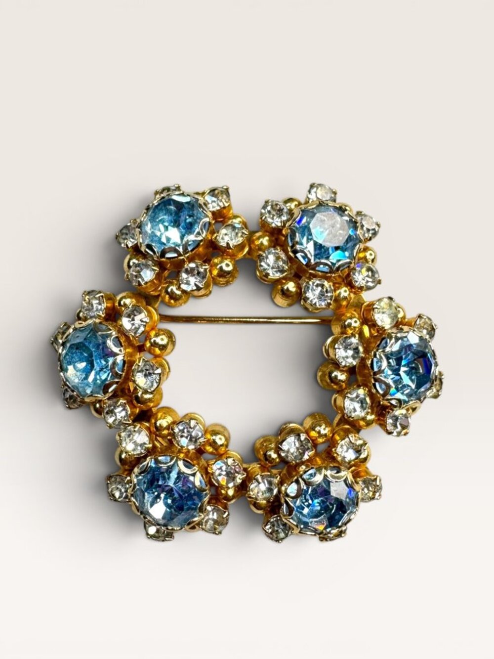 1950s Mid Century Blue Crystal Wreath Brooch Gold Tone Floral Vintage